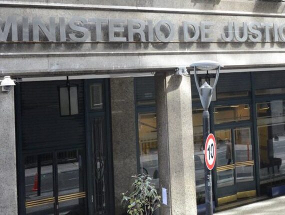 A pocos días de las fiestas el Gobierno de Milei despide a 2.400 trabajadores del Ministerio de Justicia