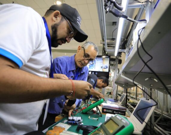 Crisis laboral en la era Milei: El empleo asalariado privado registró 27.000 bajas en lo que va de 2025 y acumula más de 180.000 desde noviembre de 2023