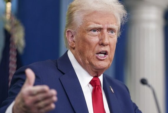 Trump afirmó que Ucrania “nunca debió comenzar la guerra” con Rusia y calificó a Zelenski de “dictador sin elecciones»