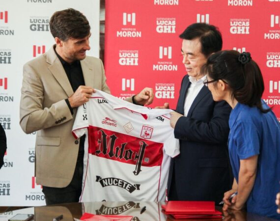 Lucas Ghi fortalece lazos comerciales y culturales con China
