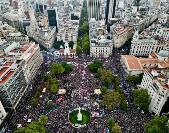 Conocé el documento de los organismos de DDHH: decenas de miles se movilizaron en todo el país contra el negacionismo y contra el gobierno “fascista” de los hermanos Milei