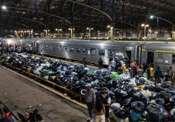 Tragedia en Bahía Blanca: con apoyo de sindicatos ferroviarios partió el Tren Solidario con toneladas de donaciones para los afectados por el temporal
