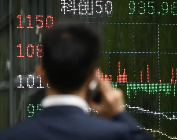 Hacia una recesión global por la guerra comercial desatada por Trump: se derrumban las bolsas de Asia, Europa y América