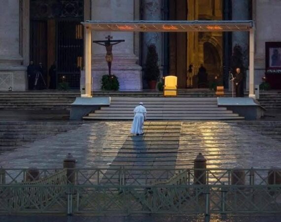 Un Papa tanguero que puso a la Iglesia al servicio de los humillados y ofendidos del planeta con la lírica de Asís, la disciplina de Loyola y los ideales justicialistas