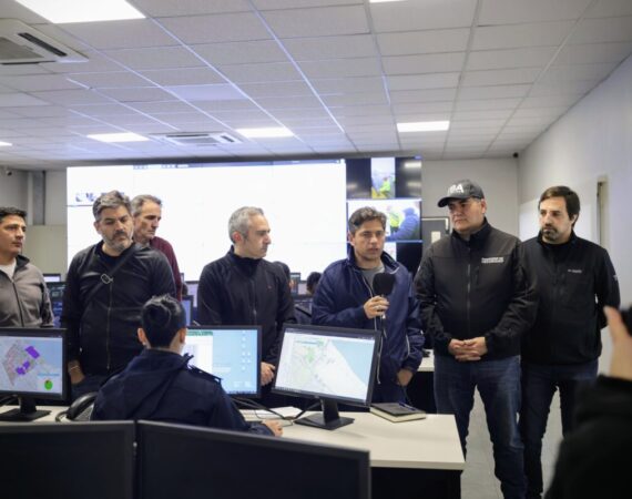 El gobernador Kicillof al frente de la coordinación de emergencia por las graves tormentas en la provincia de Buenos Aires