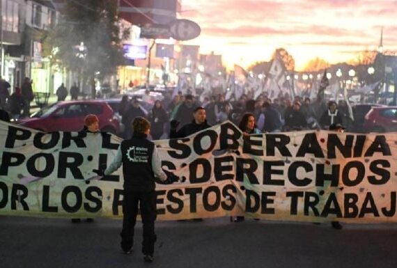 En medio del paro de metalúrgicos por tiempo indeterminado, el intendente de RÍo Grande Martín Perez rechazó los dichos de Sturzenegger en defensa de la industria fueguina