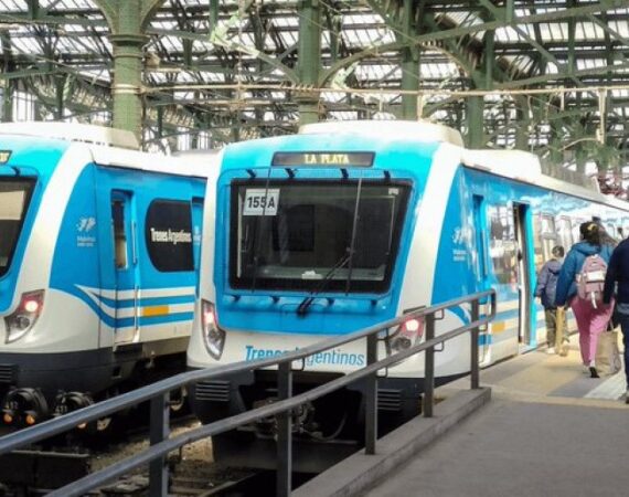 Déjà vu de la Argentina en ruinas: el Gobierno avanza en la privatización de Trenes Argentinos, anuncia 1.937 despidos y redujo la inversión en mantenimiento de las formaciones
