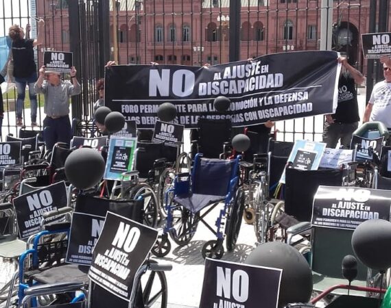 La crueldad porteña: Al igual que Javier Milei, el gobierno porteño de Macri ajusta y disminuye las políticas para las personas con discapacidad