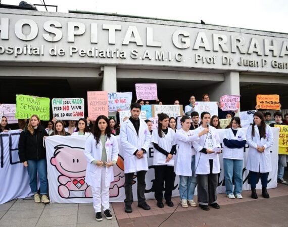 Se preparan masivas marchas: Milei ataca directamente al futuro del país al vetar las leyes de emergencia pediátrica y universitaria