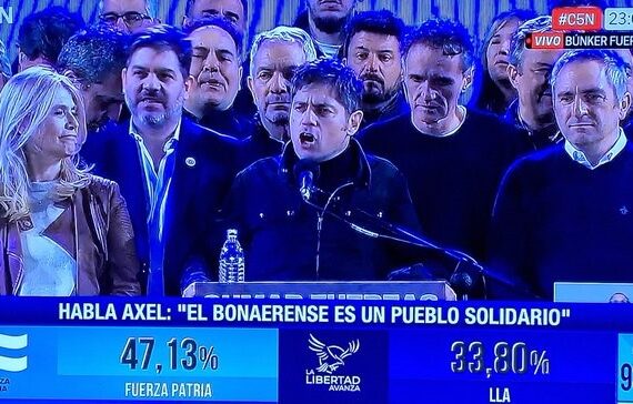 Tras el contundente triunfo del peronismo, Axel Kicillof convocó a Milei a reunirse de manera “imperiosa”: “espero mañana el llamado, tené coraje y la valentía de reunirte para trabajar”