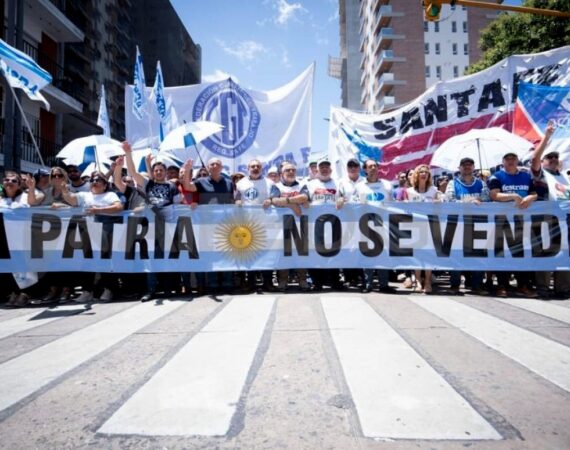 Día de lucha contra un Gobierno cruel que se desmorona: caído el capítulo de venta de la Argentina, la movilización al Congreso se mantiene contra desalojos express y derogación Ley de Fuego